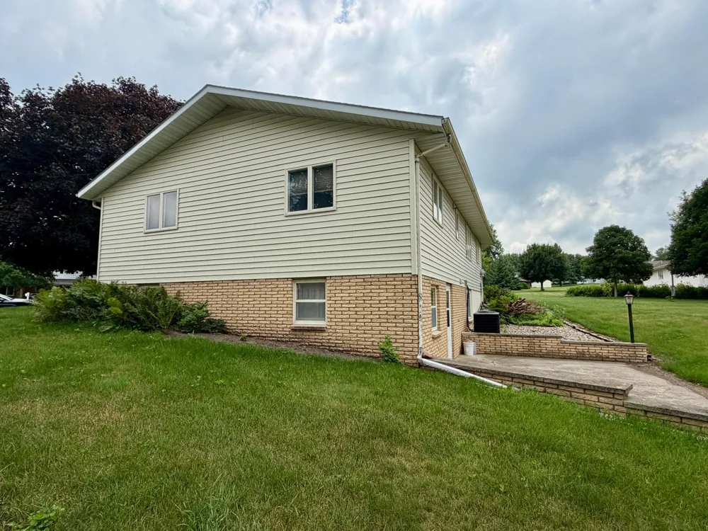 1111 Elm Cove Luverne, MN 56156