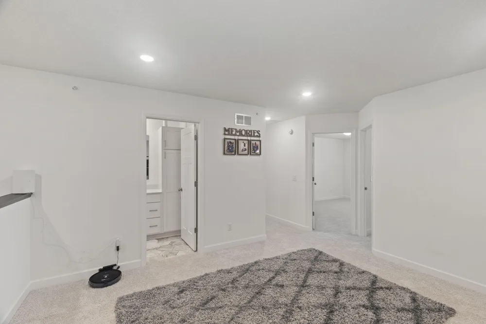 3040 Cedar Street Little Canada, MN 55117