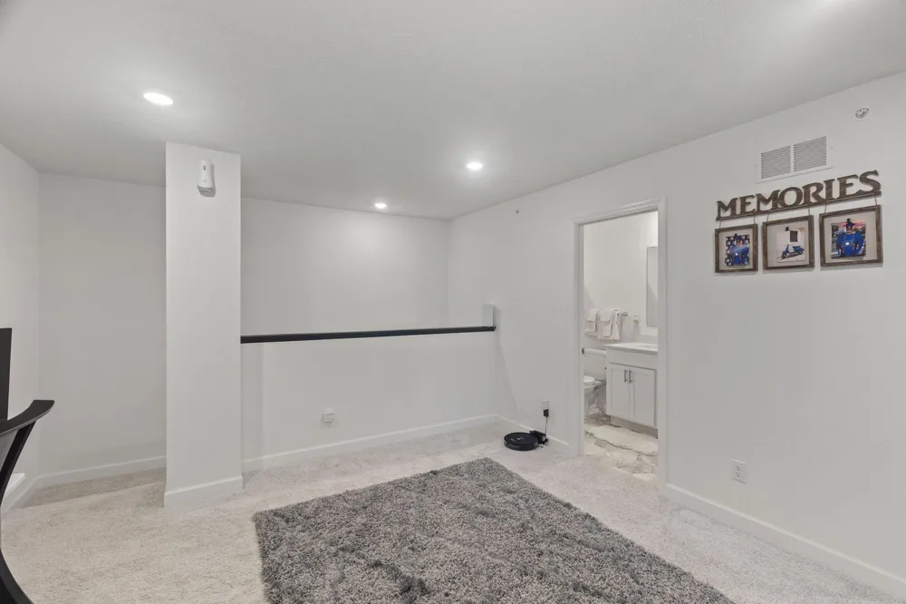 3040 Cedar Street Little Canada, MN 55117