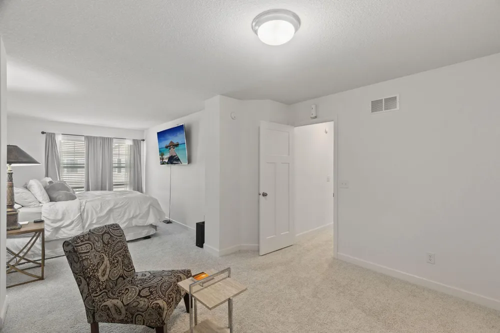 3040 Cedar Street Little Canada, MN 55117