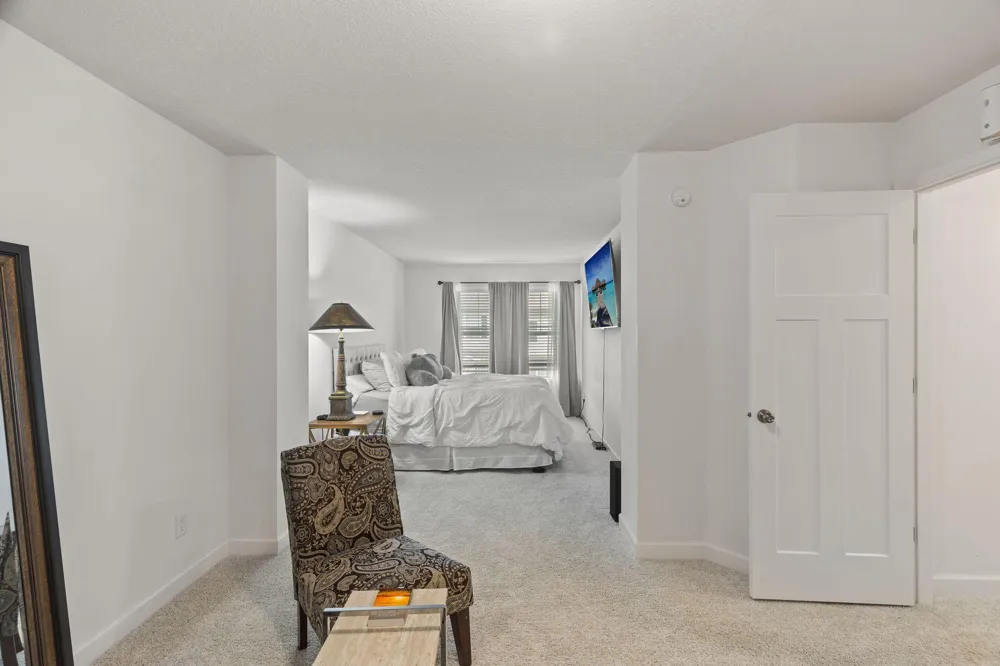 3040 Cedar Street Little Canada, MN 55117