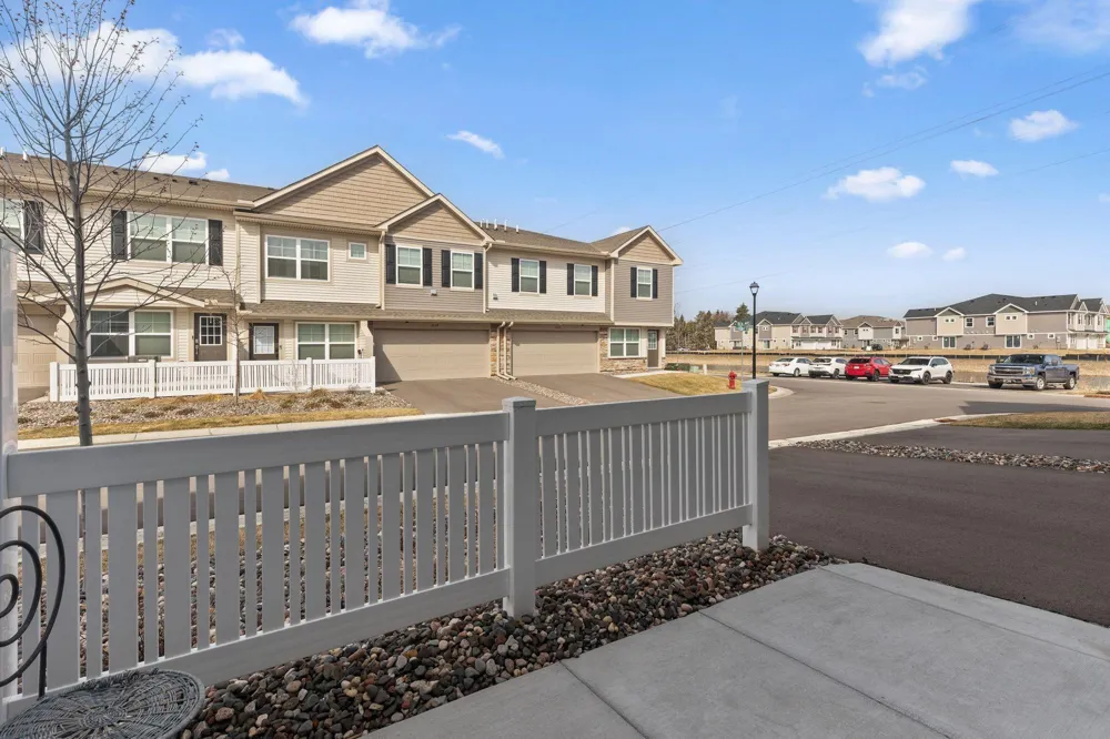 3040 Cedar Street Little Canada, MN 55117