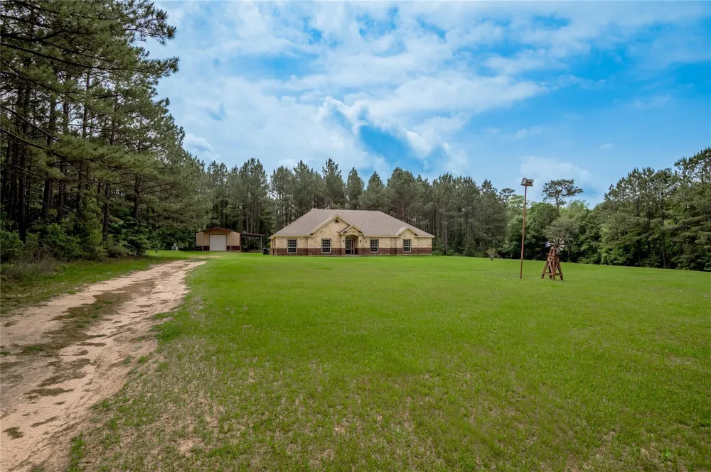 3134 Nursery Road Livingston, TX 77351