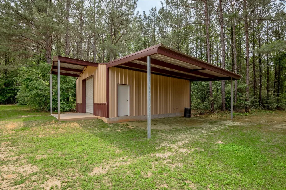 3134 Nursery Road Livingston, TX 77351