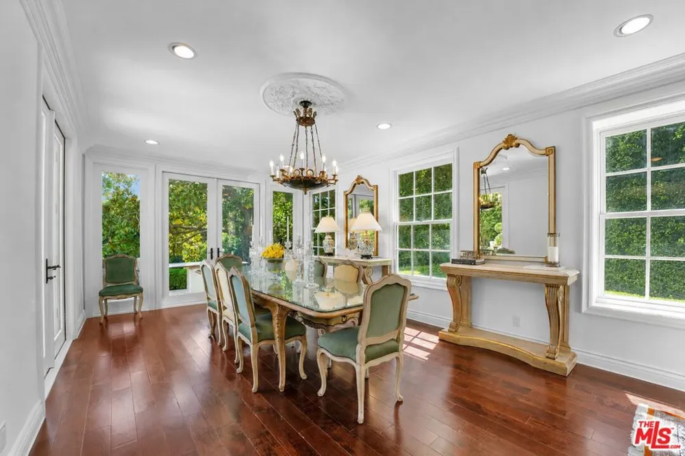 10914 Bellagio Road Los Angeles, CA 90077