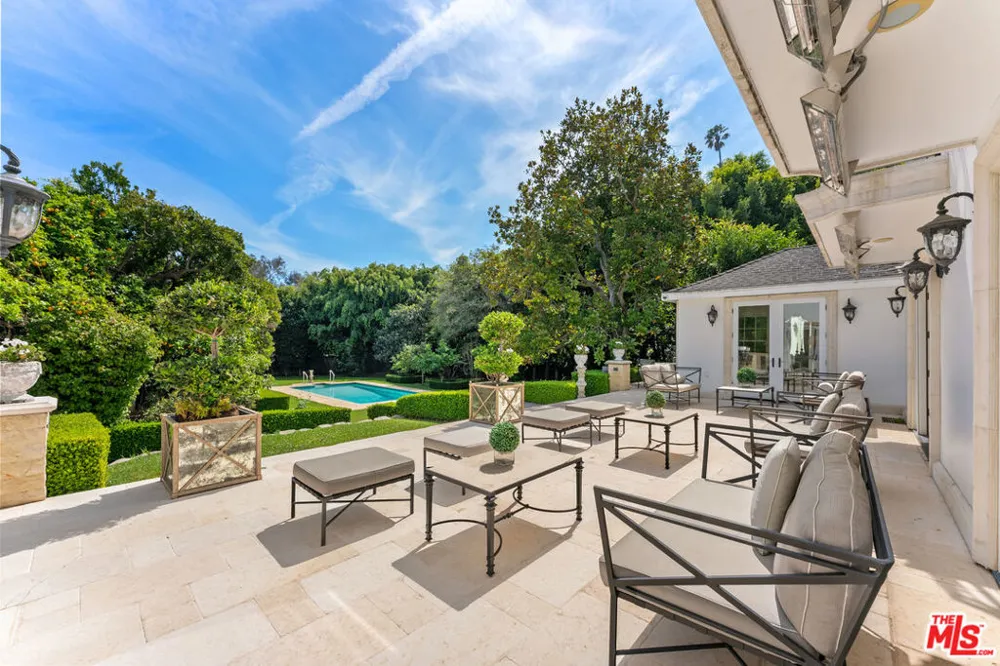 10914 Bellagio Road Los Angeles, CA 90077