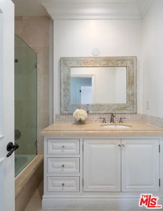 10914 Bellagio Road Los Angeles, CA 90077