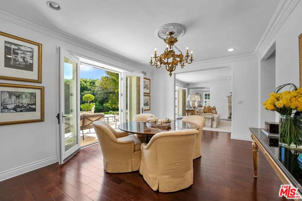 10914 Bellagio Road Los Angeles, CA 90077