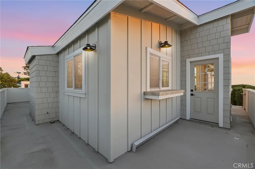 575 Through #A Laguna Beach, CA 92651