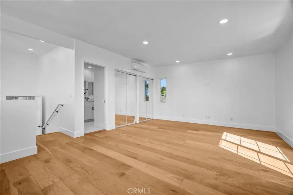 575 Through #A Laguna Beach, CA 92651