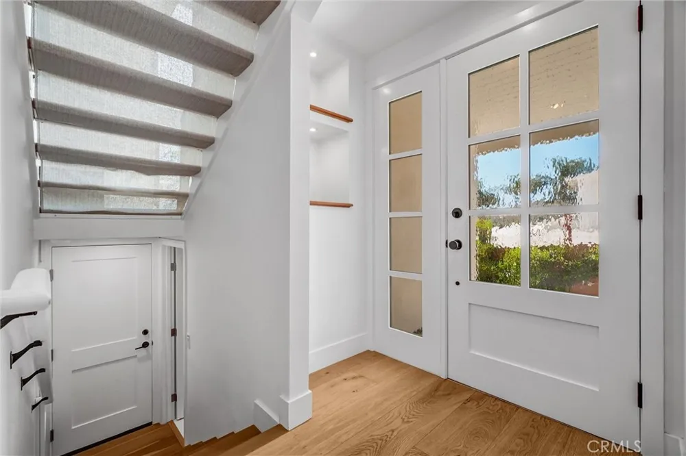 575 Through #A Laguna Beach, CA 92651