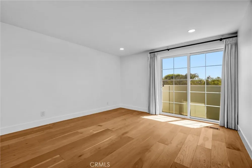 575 Through #A Laguna Beach, CA 92651