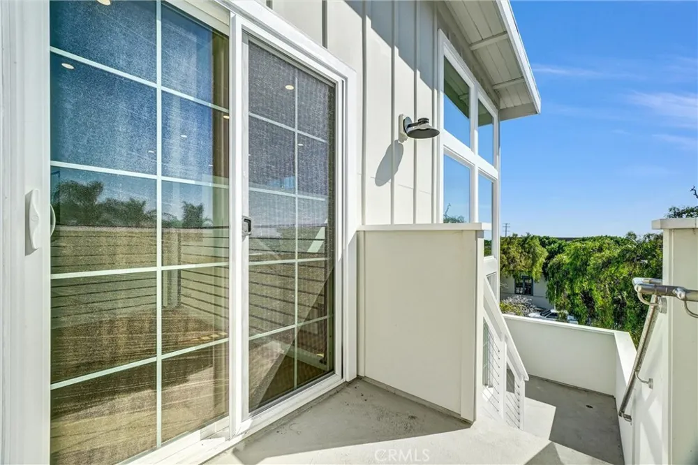 575 Through #A Laguna Beach, CA 92651