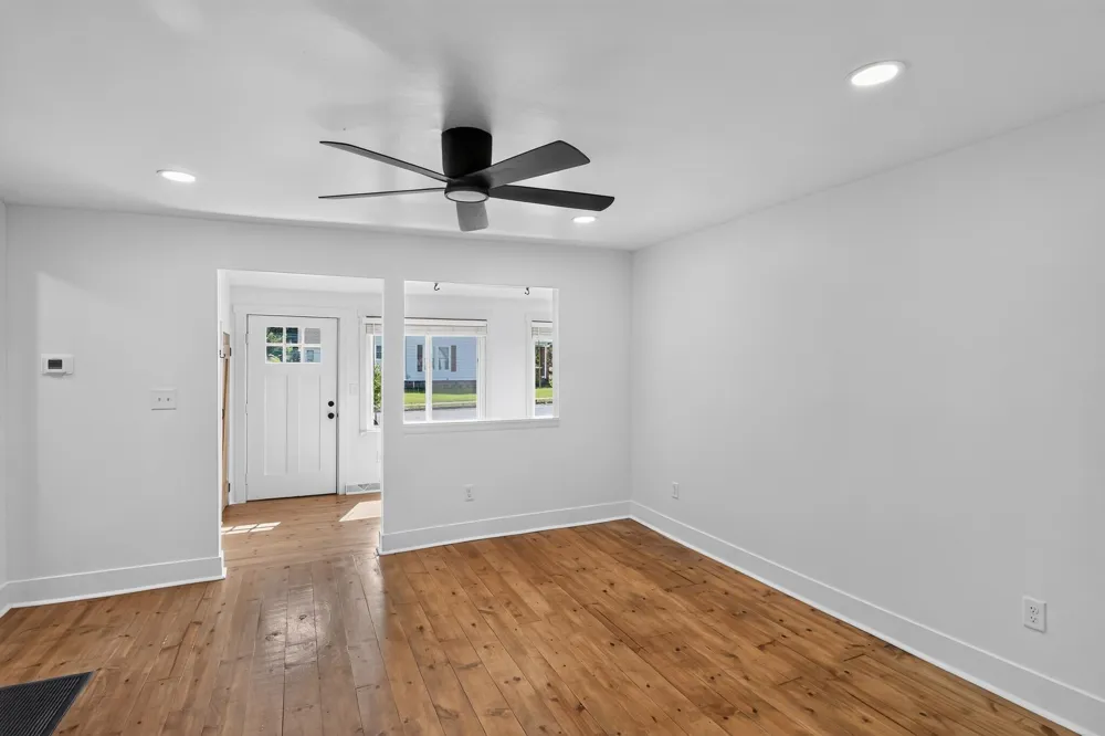 314 Magnolia Street Three Oaks, MI 49128