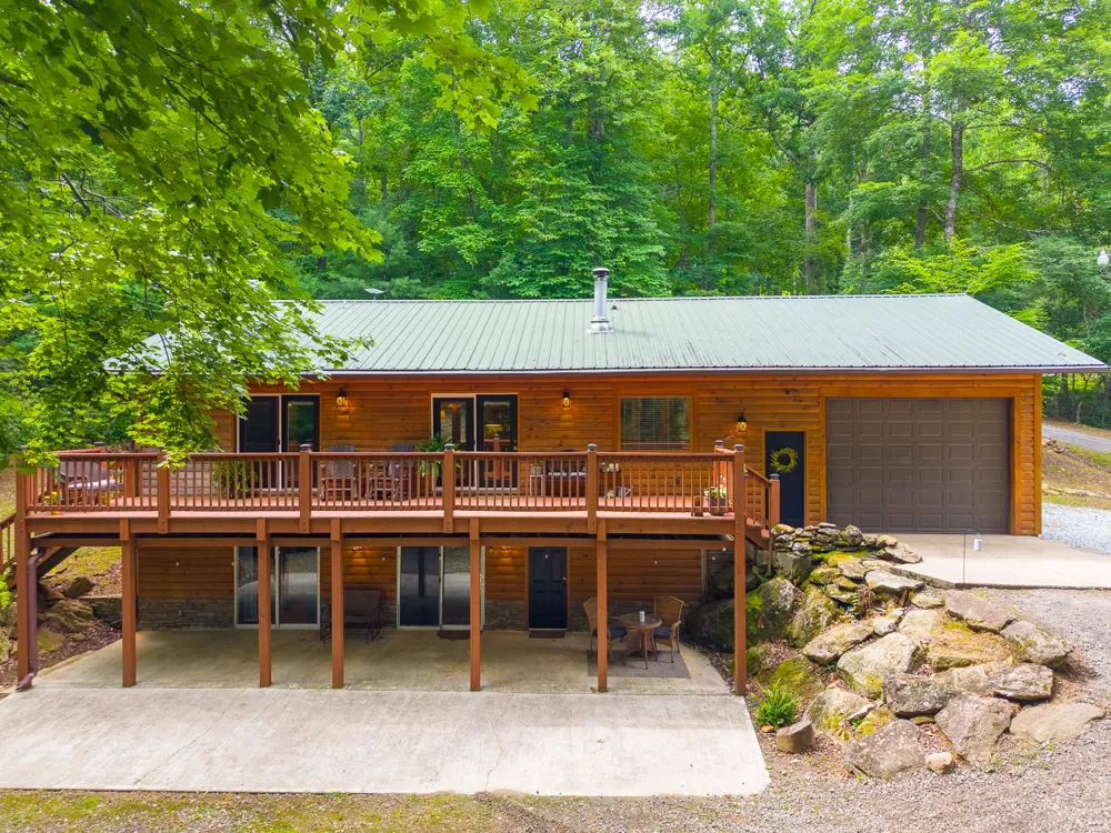231 Cedar Creek Farm Road Tuckasegee, NC 28783