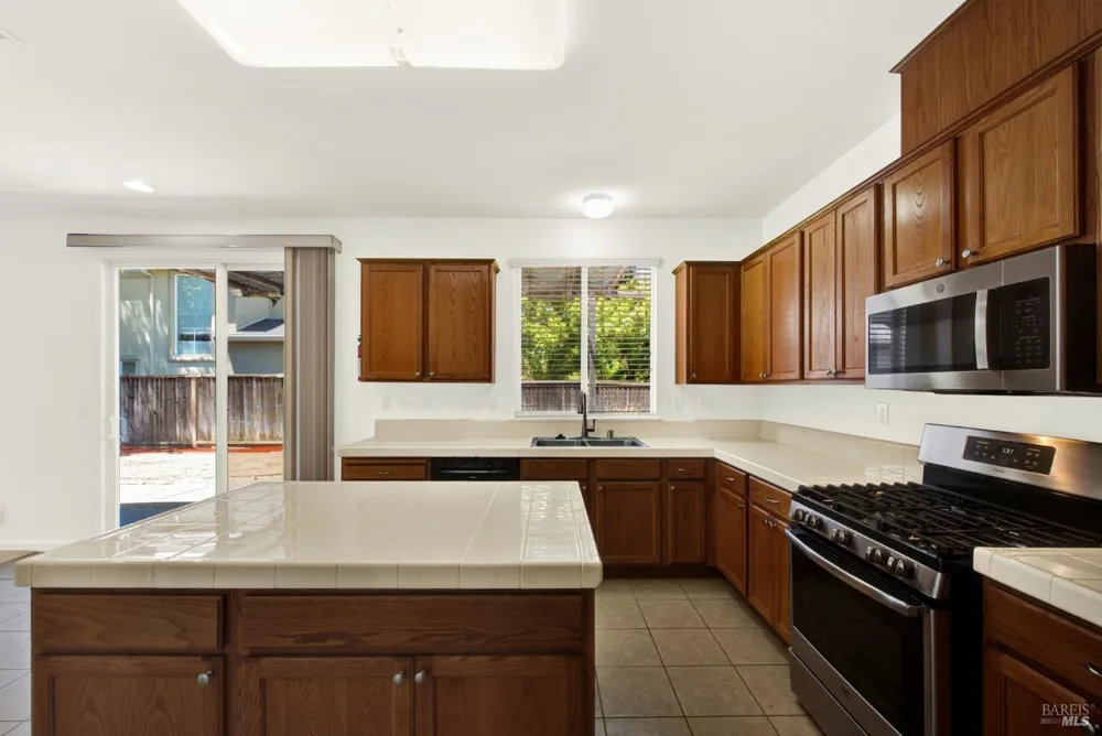 1073 Cabernet Court Vacaville, CA 95688