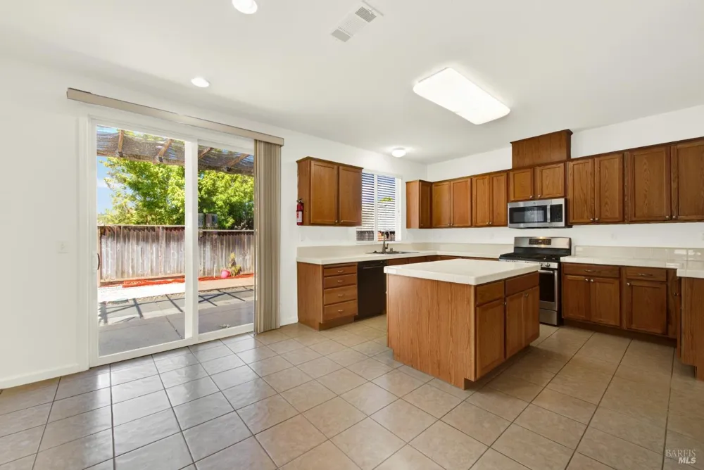 1073 Cabernet Court Vacaville, CA 95688
