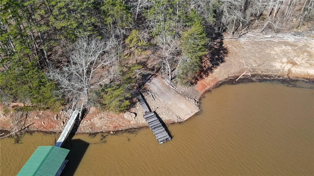 7656 Barkers Bend Murrayville, GA 30564