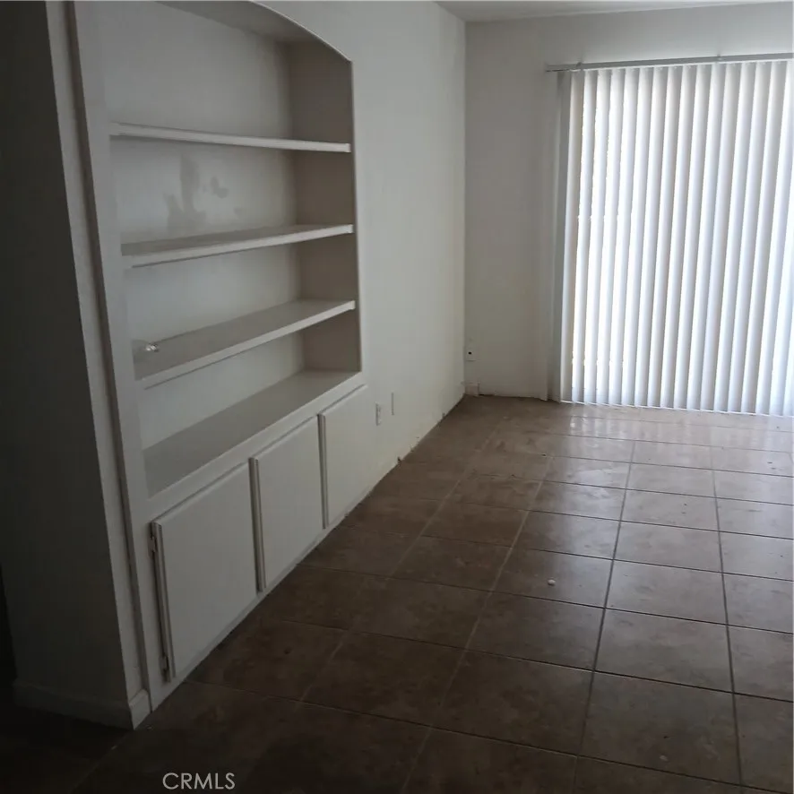2449 West Acacia Avenue Hemet, CA 92545