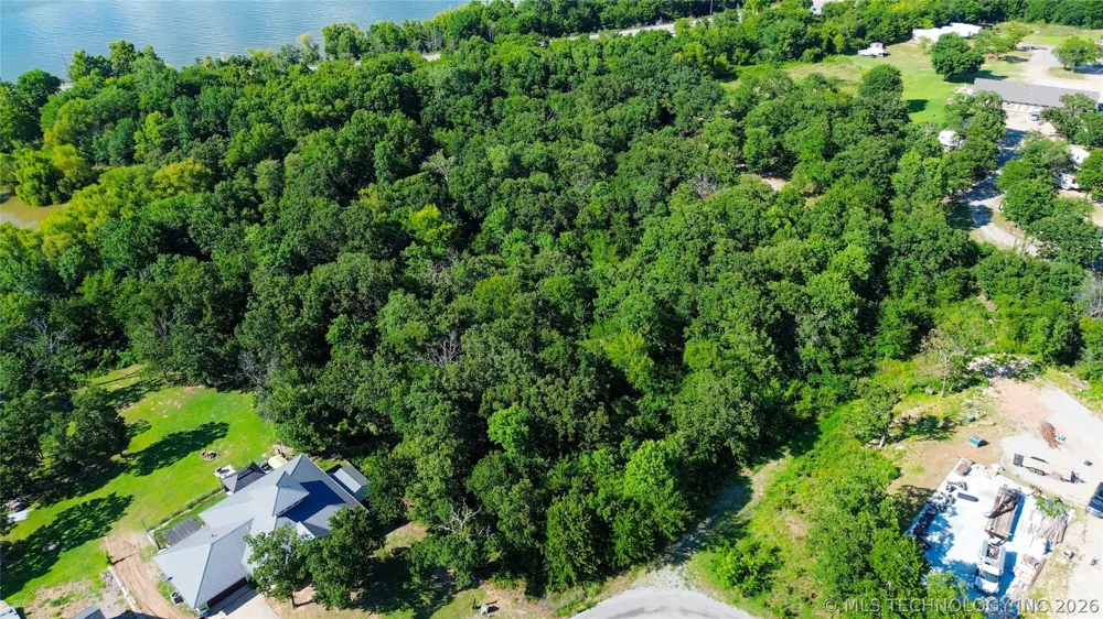 10 Bent Oak Eufaula, OK 74432