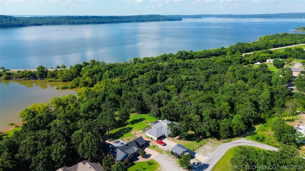 10 Bent Oak Eufaula, OK 74432