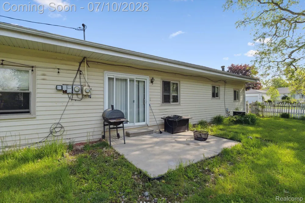 500 TROMBLEY DRIVE Troy City, MI 48083