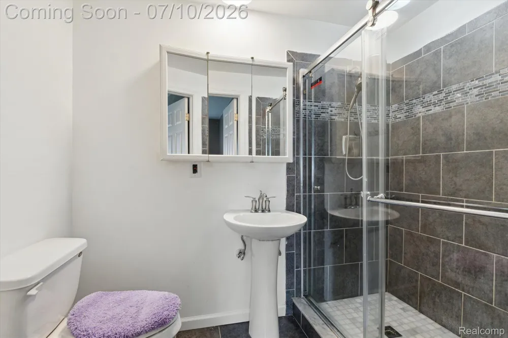 500 TROMBLEY DRIVE Troy City, MI 48083