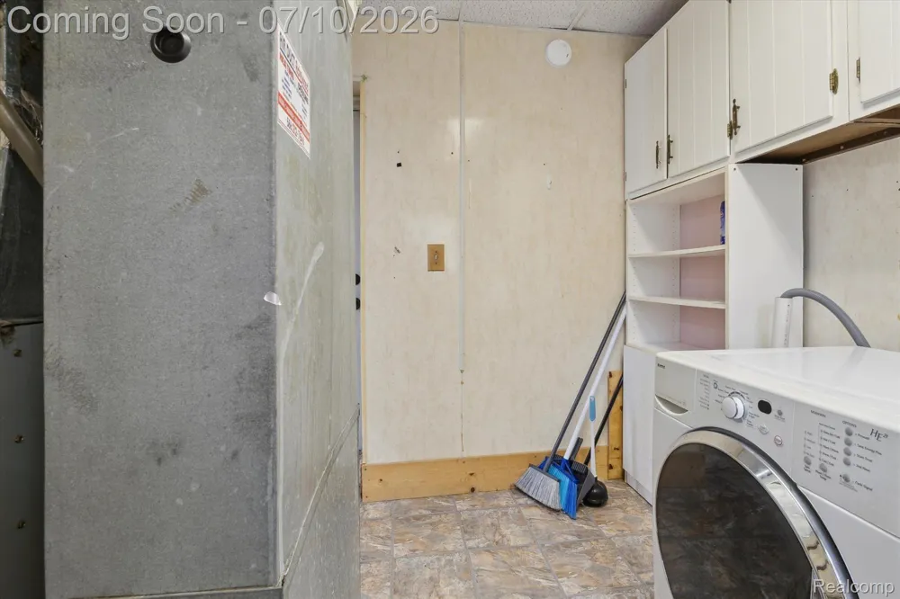 500 TROMBLEY DRIVE Troy City, MI 48083