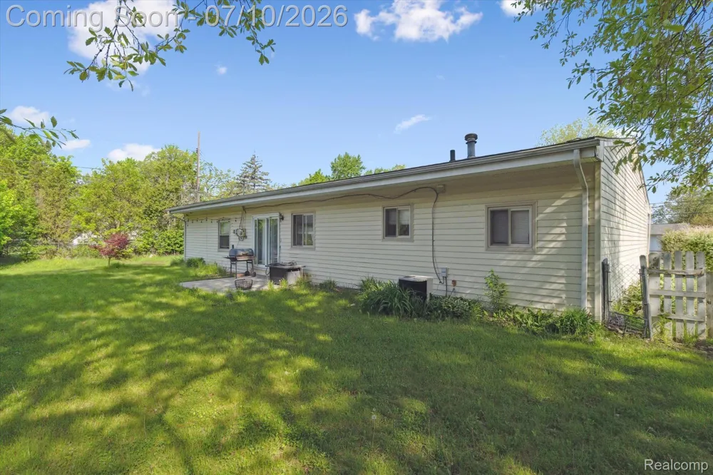 500 TROMBLEY DRIVE Troy City, MI 48083