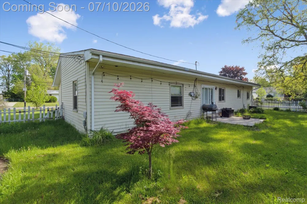 500 TROMBLEY DRIVE Troy City, MI 48083