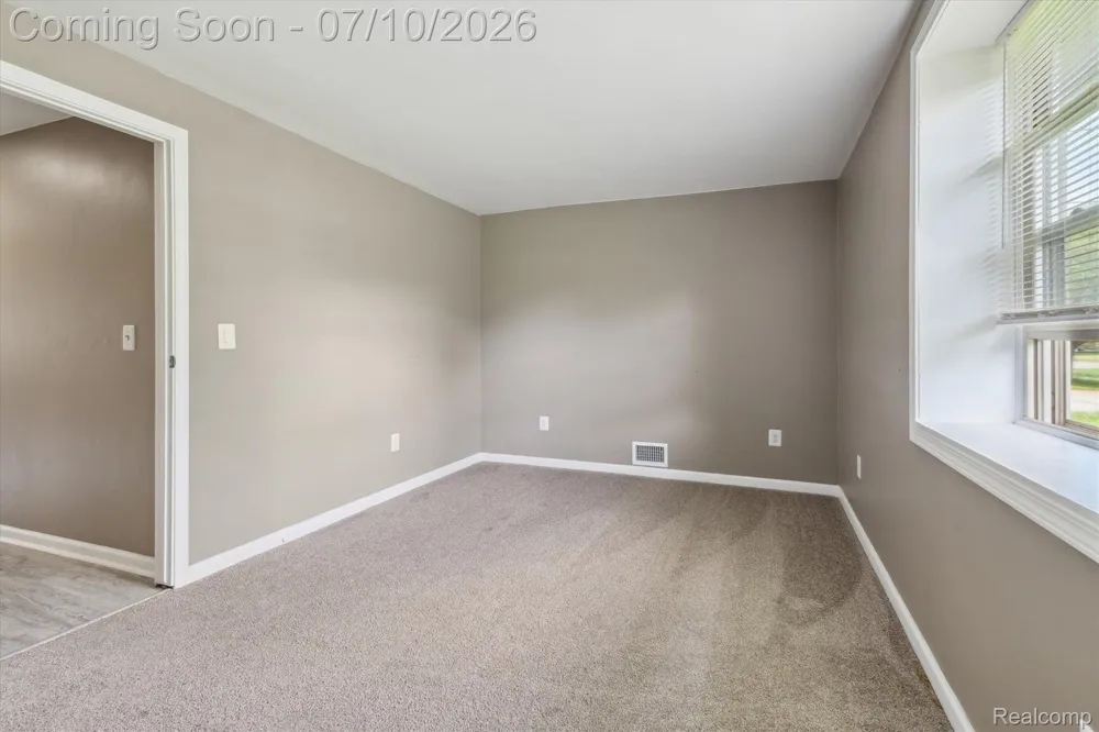 500 TROMBLEY DRIVE Troy City, MI 48083