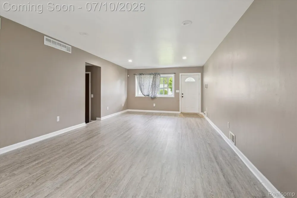 500 TROMBLEY DRIVE Troy City, MI 48083