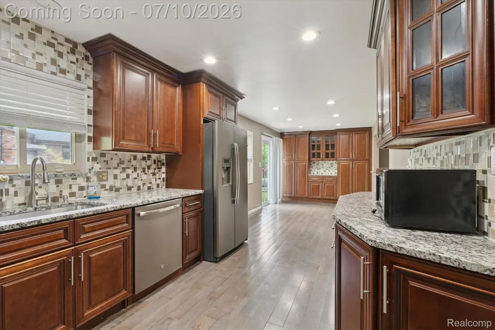 500 TROMBLEY DRIVE Troy City, MI 48083