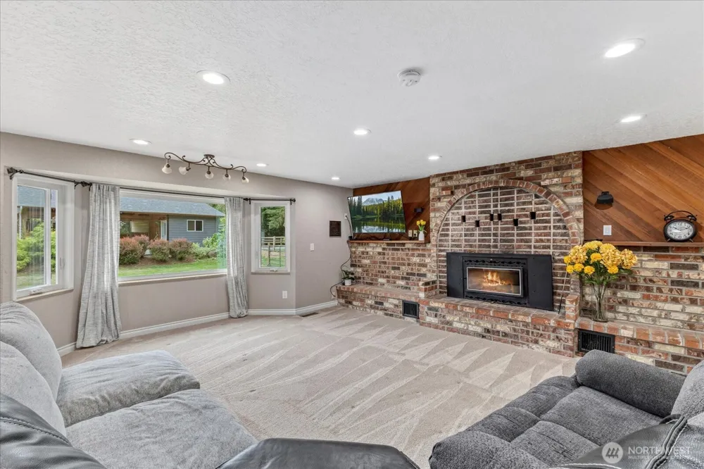 29832 Kent Black Diamond Road SE Kent, WA 98042