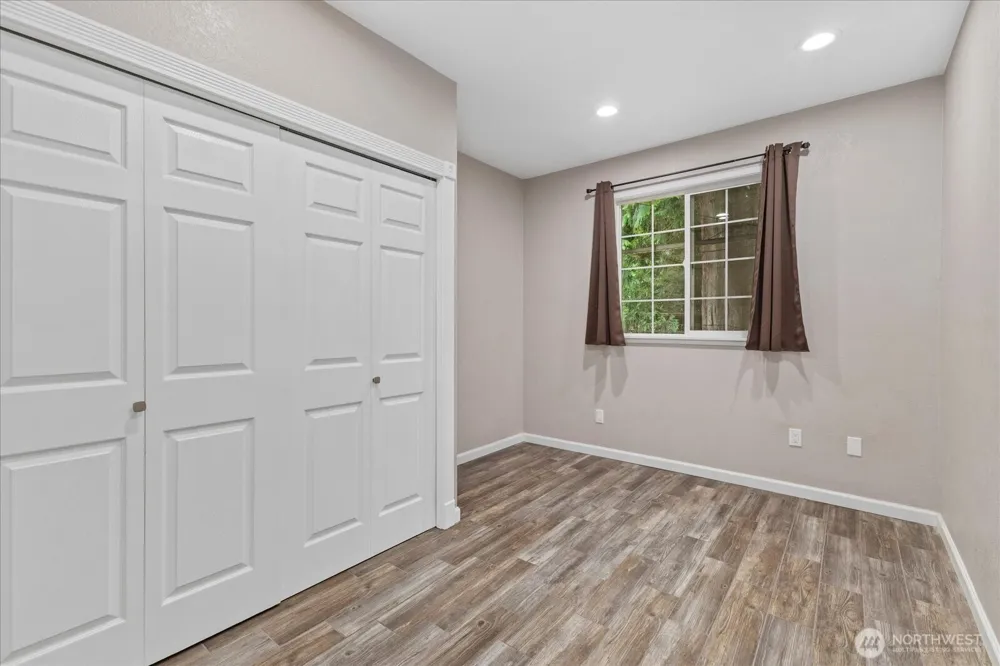 29832 Kent Black Diamond Road SE Kent, WA 98042
