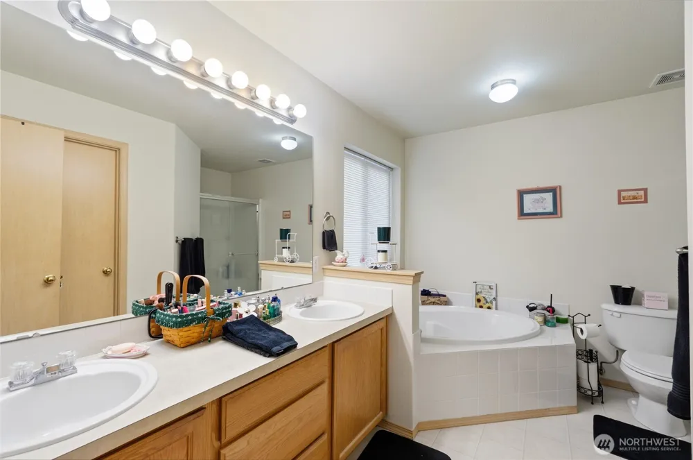19712 207th Street Ct E Orting, WA 98360