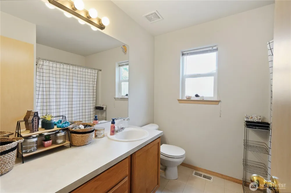 19712 207th Street Ct E Orting, WA 98360