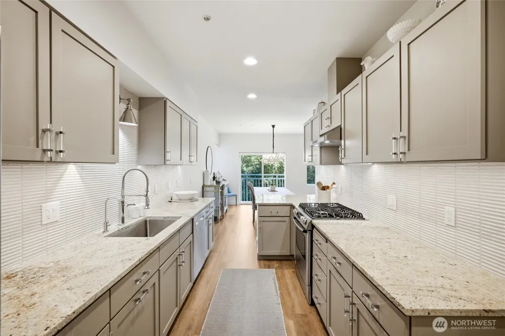 17432 Bothell Way NE #B-307 Bothell, WA 98011