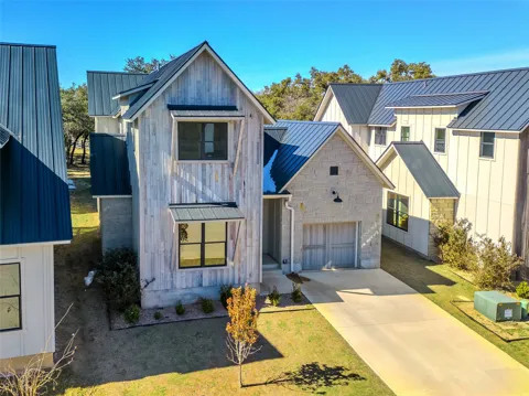 2400 Bruin Drive #27