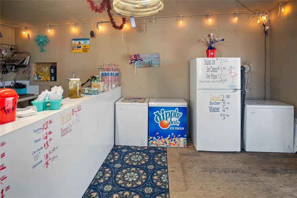 2061 Highway 87 Crystal Beach, TX 77650