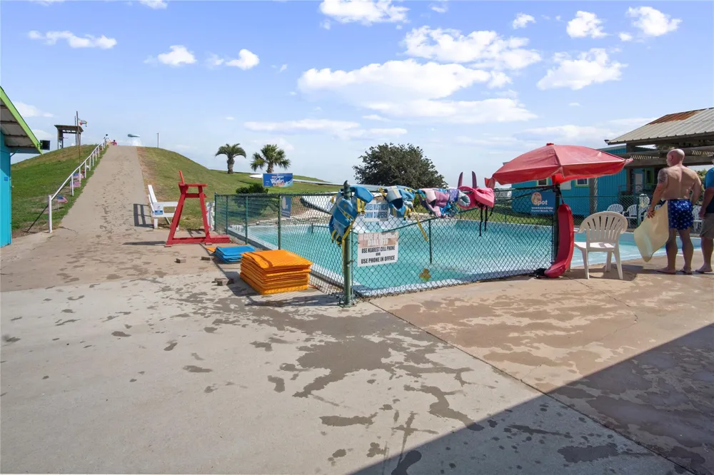 2061 Highway 87 Crystal Beach, TX 77650