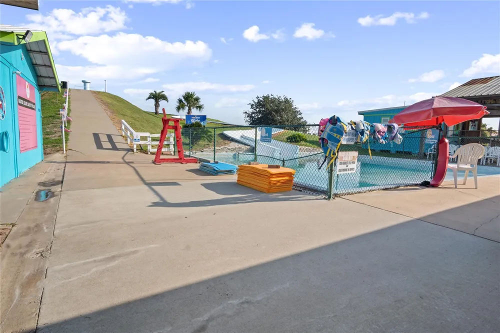 2061 Highway 87 Crystal Beach, TX 77650