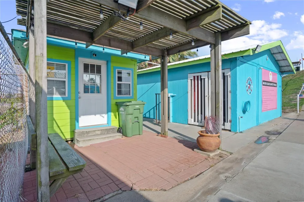 2061 Highway 87 Crystal Beach, TX 77650