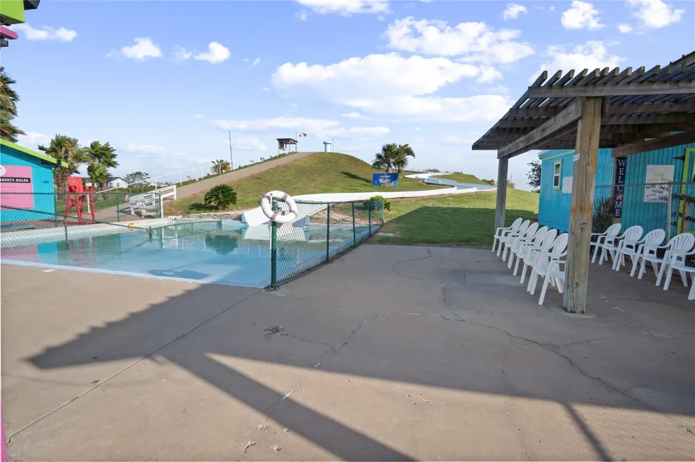 2061 Highway 87 Crystal Beach, TX 77650