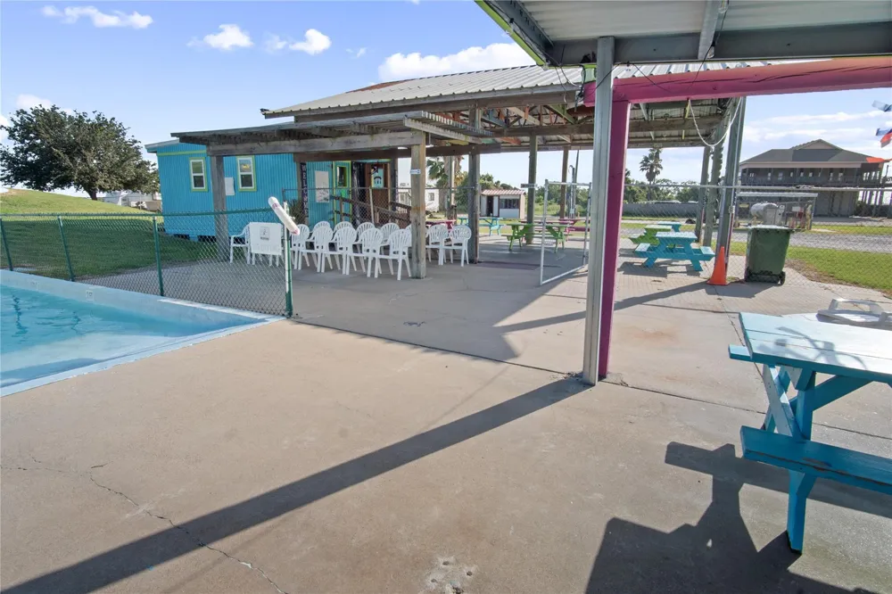 2061 Highway 87 Crystal Beach, TX 77650