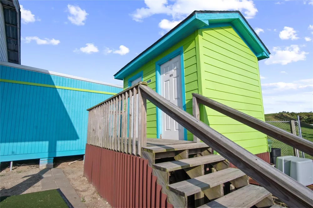 2061 Highway 87 Crystal Beach, TX 77650