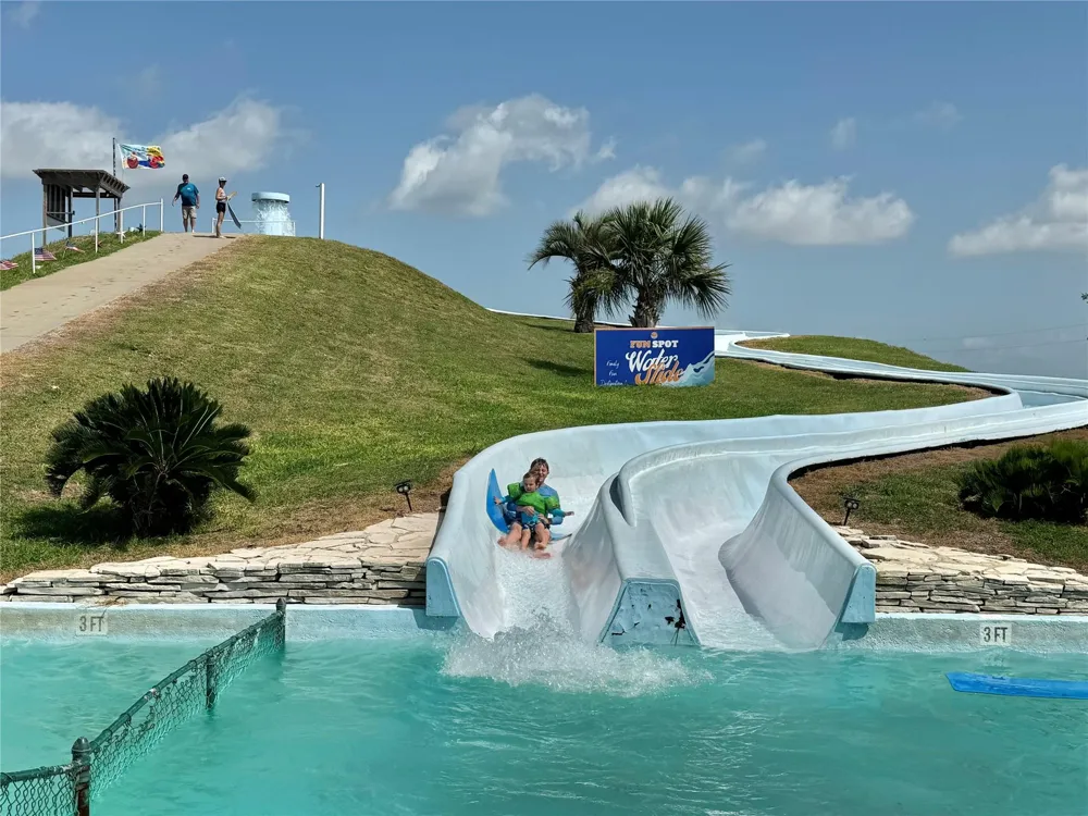 2061 Highway 87 Crystal Beach, TX 77650