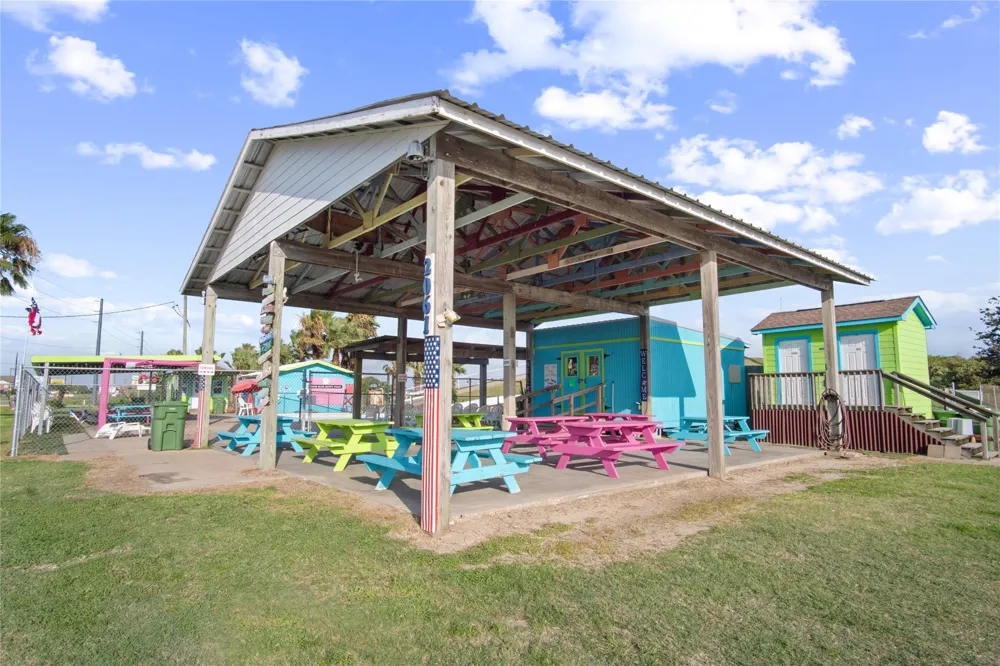 2061 Highway 87 Crystal Beach, TX 77650
