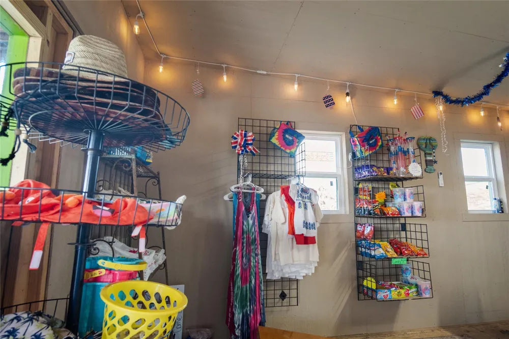 2061 Highway 87 Crystal Beach, TX 77650