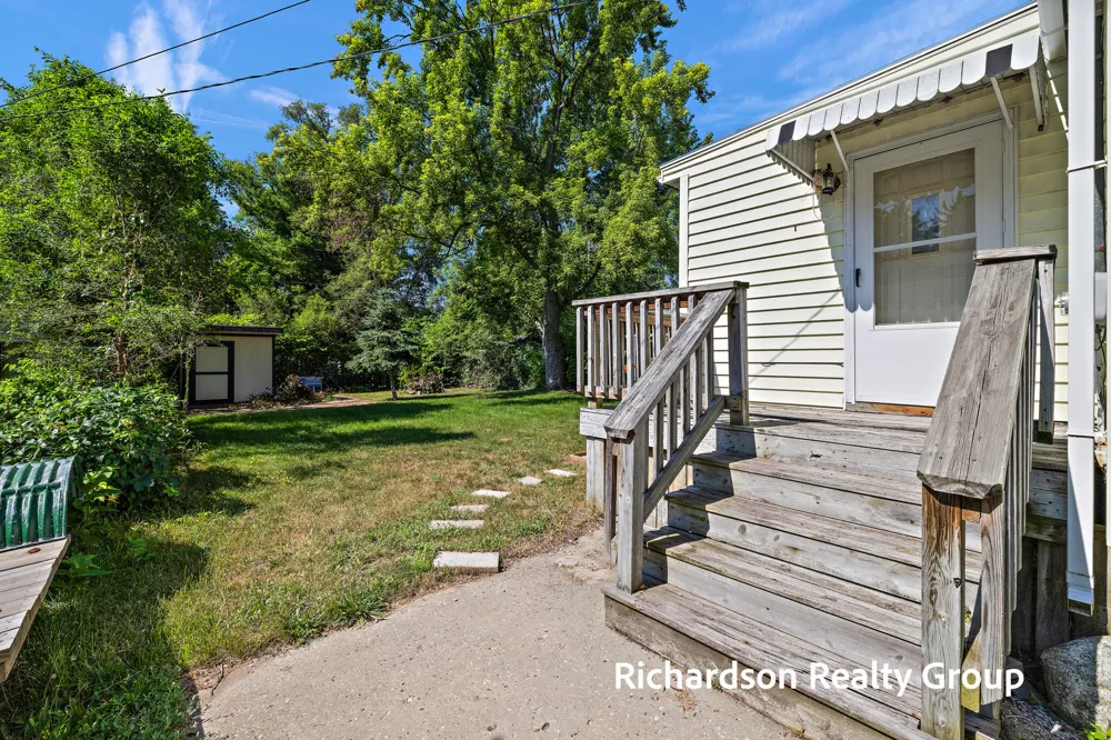 1949 Letart Avenue Muskegon, MI 49441